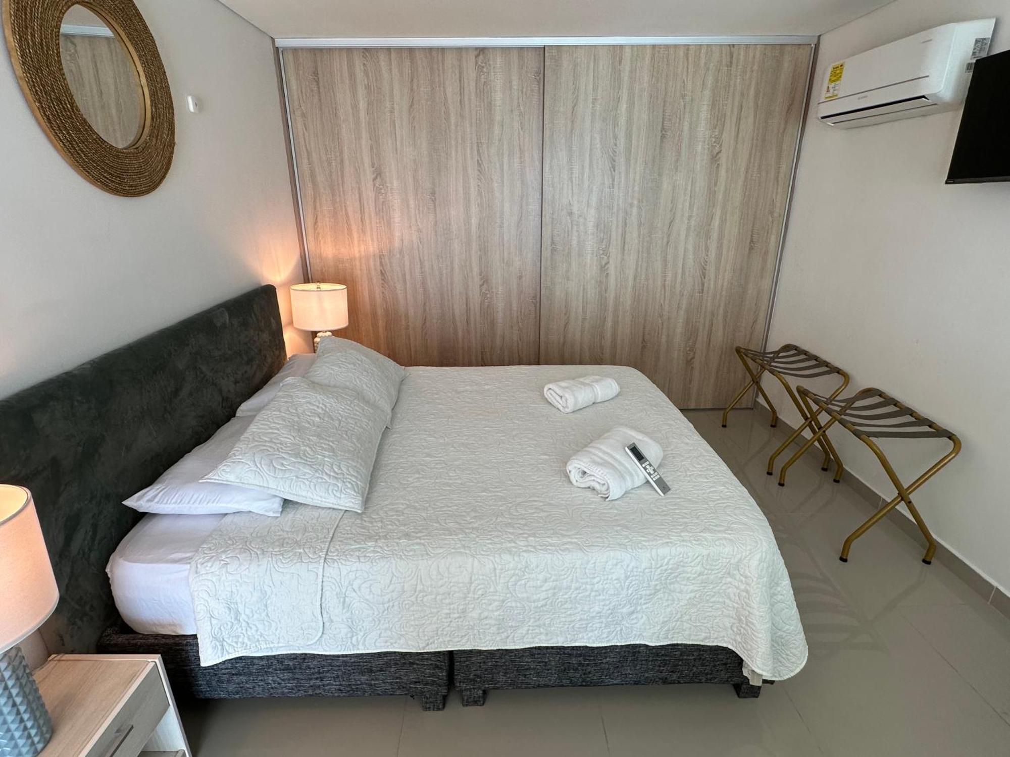 Duplex En Cerca A Playa/casco Histórico *